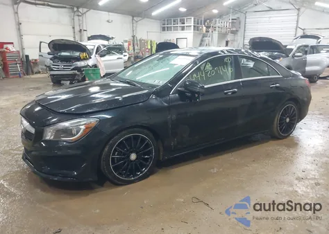 2015 Mercedes-Benz Cla 250 4Matic z USA, uszkodzony, nr VIN WDDSJ4GB2FN221329